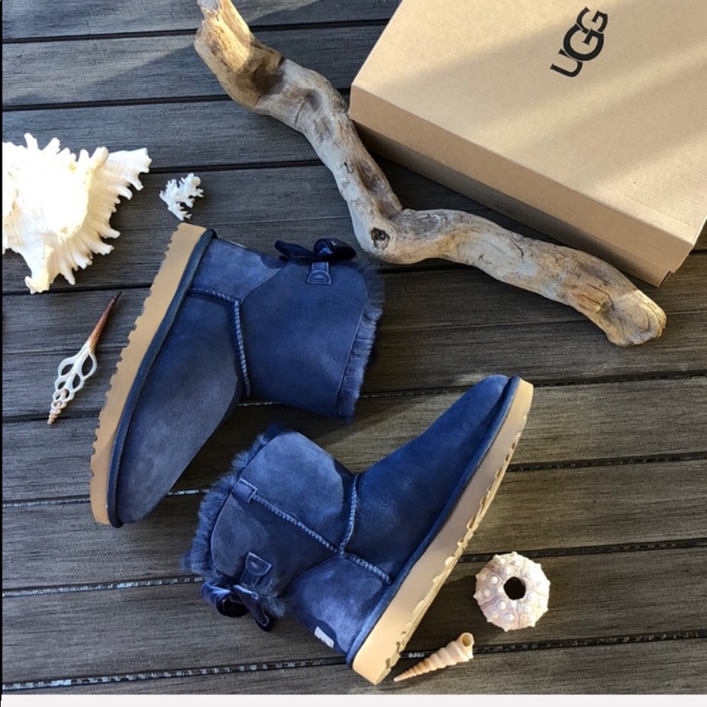 🌴🌼UGG- BOW BOOTS🌼🌴 - Picture 3 of 15
